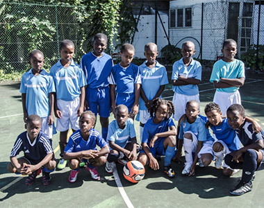 Le tournoi de foot s’est déroulé sur le terrain de FREBOS